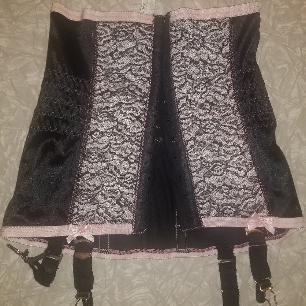 Rago Satin and Lace Waist Cincher 721 Size S(26)